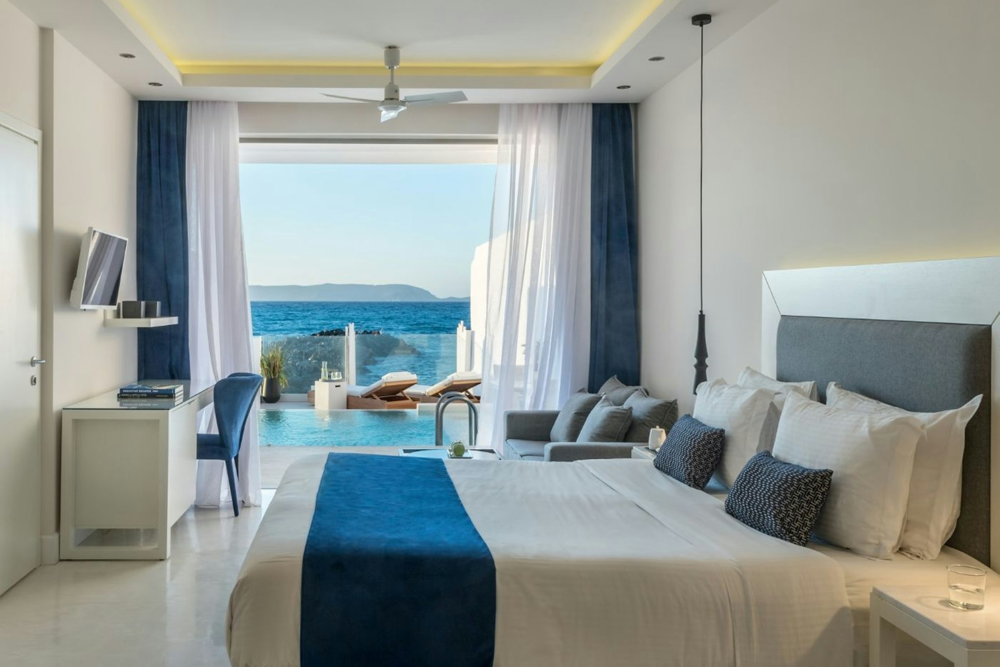 Knossos Beach Bungalows Suites Resort & Spa 4/25