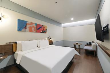 Studio 25, Double Bed, No Window