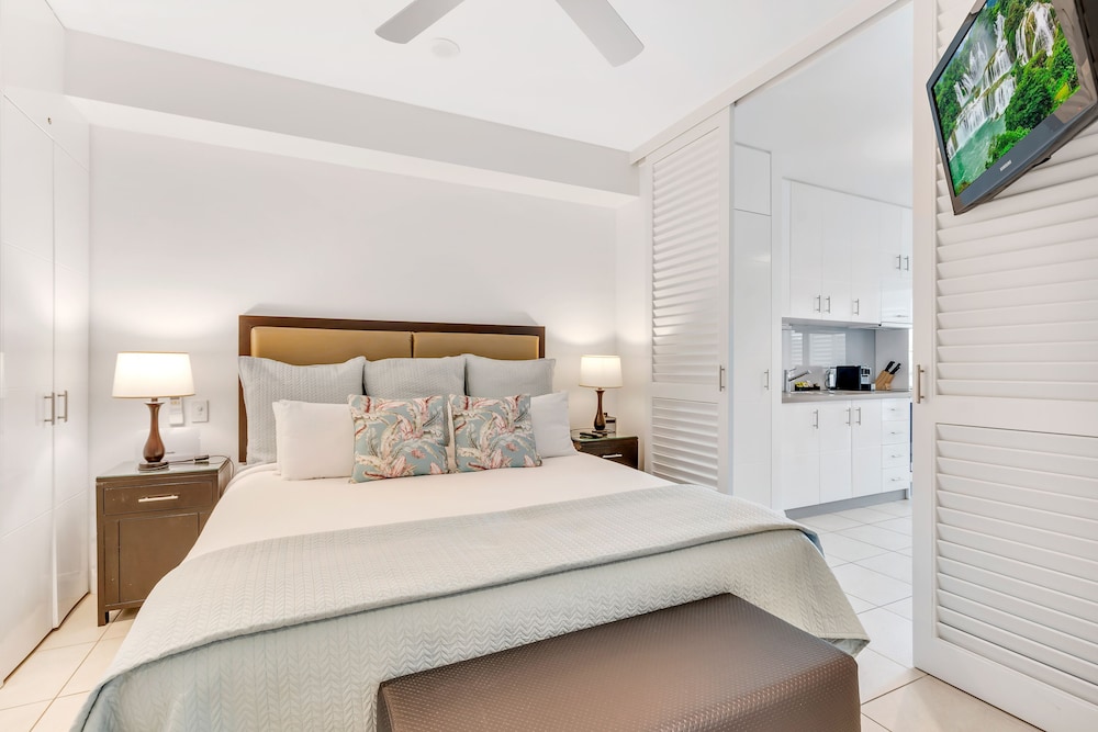 1 Bedroom, Apartment, King Bed, Garden View, Rooftop Roof Top