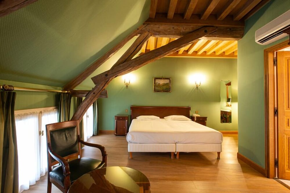 Hotel Belle Epoque 23/46