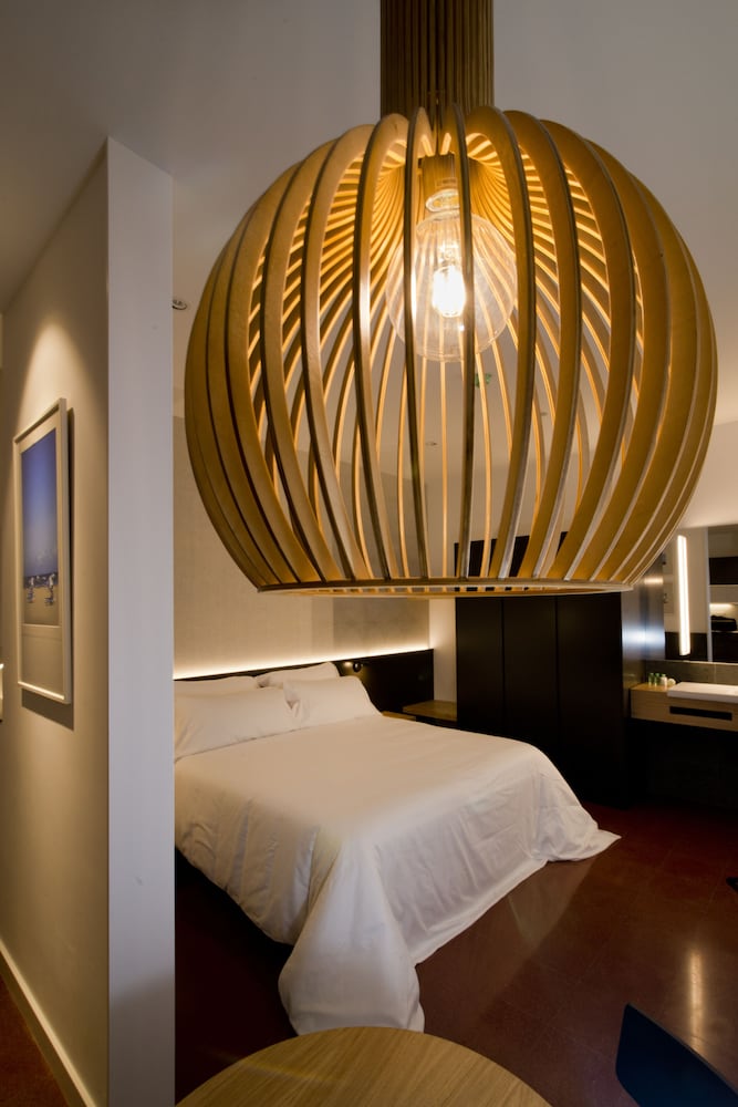 Suites 1478 18/50