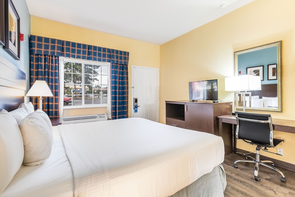 Days Inn by Wyndham Federal Way 26/40
