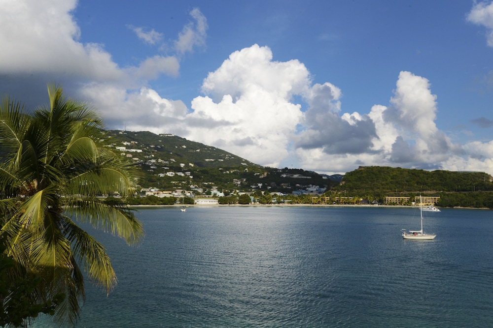 Lindbergh Bay Hotel And Villas 54/68