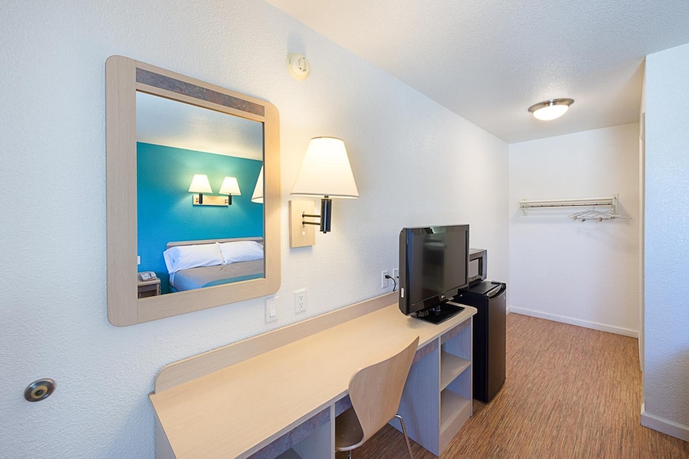 Motel6 Carson City, NV 11/66