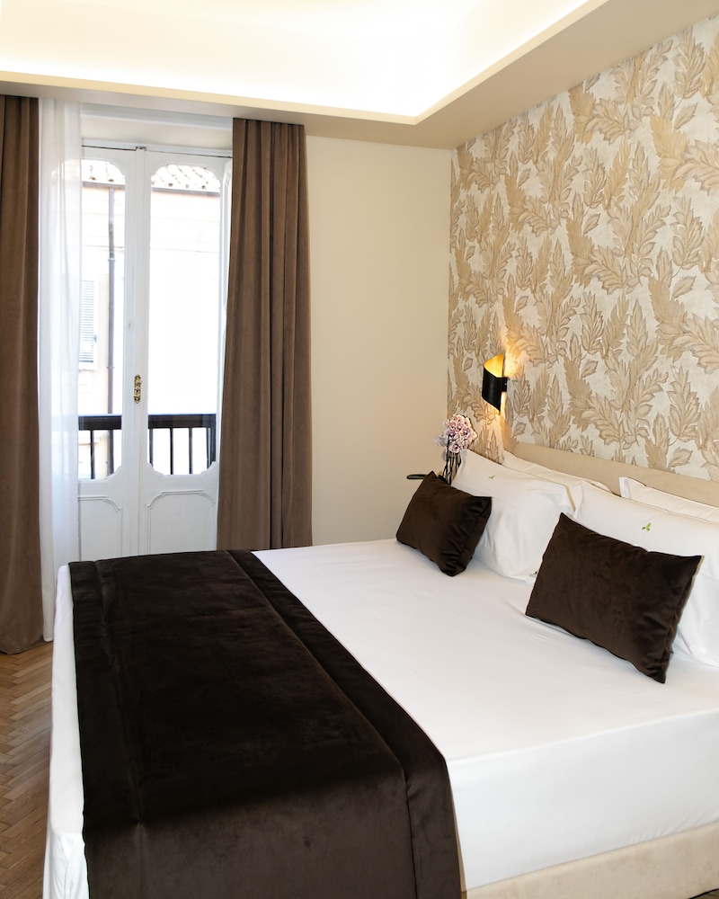 CLASSIC, SUITE, KING BED, SOFA