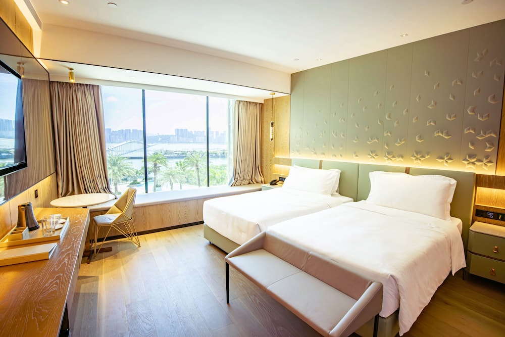YOHO Treasure Island Hotel 30/60