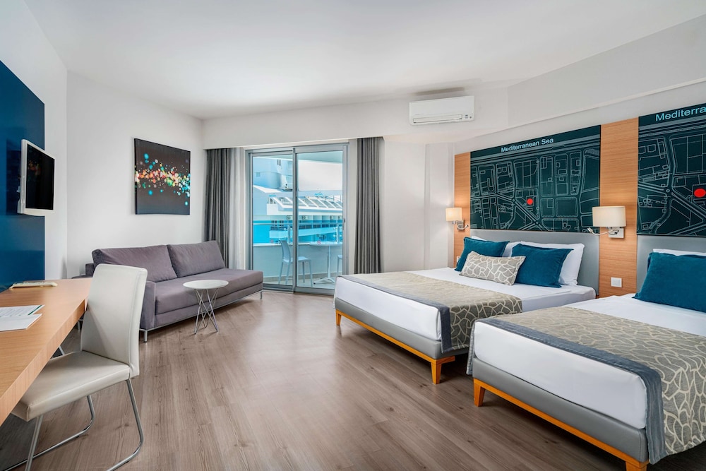 Avena Resort and Spa Hotel 25/68
