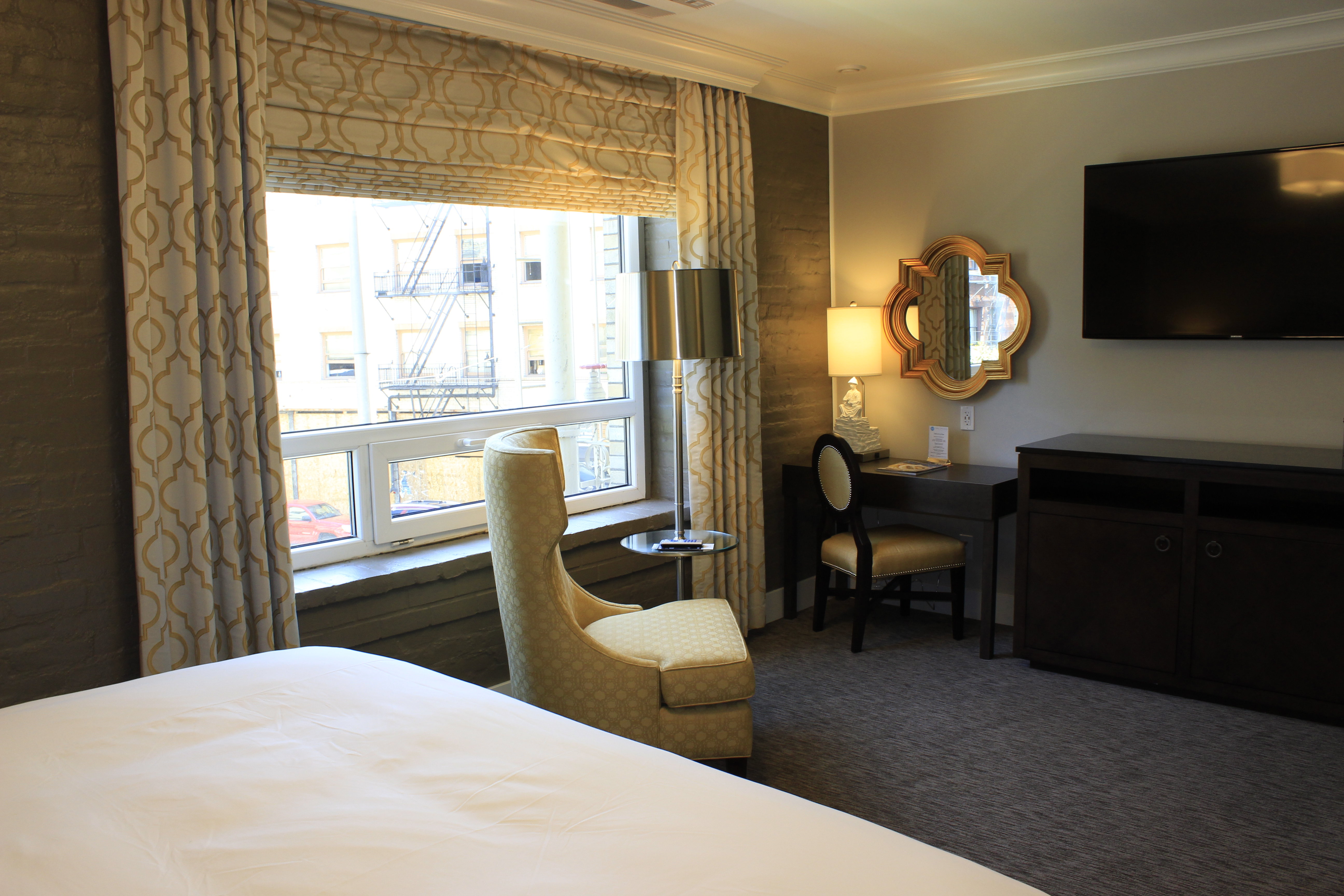 Mark Spencer Hotel 15/50
