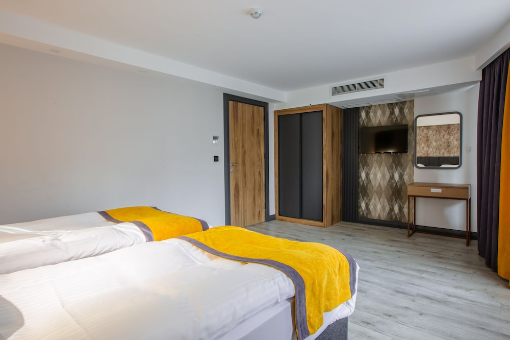 Kayhan City Hotel 8/44