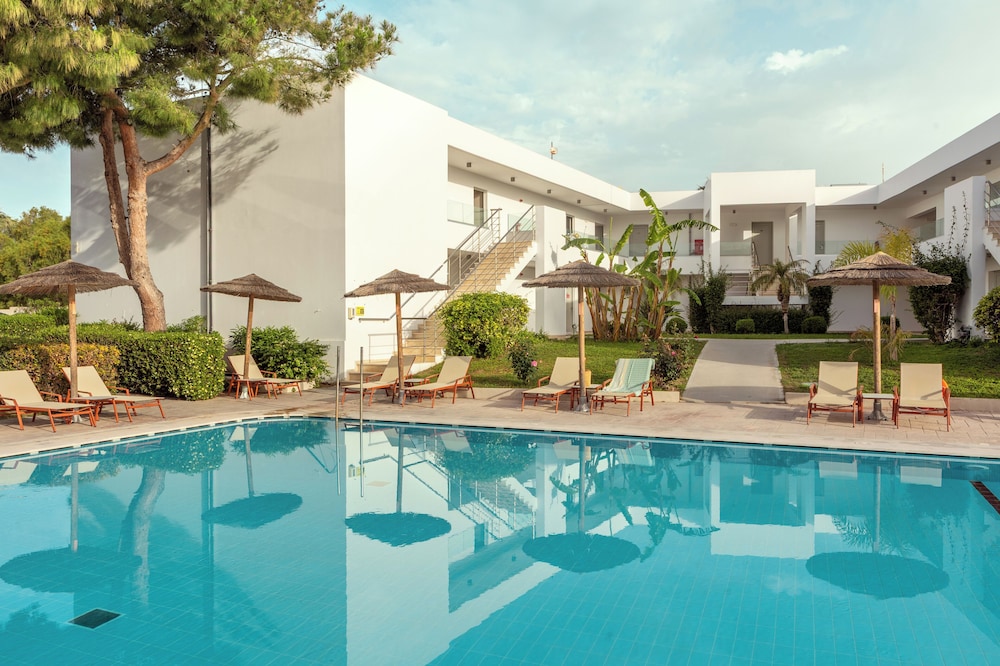 Akti Coast Club Hotel in Marmari