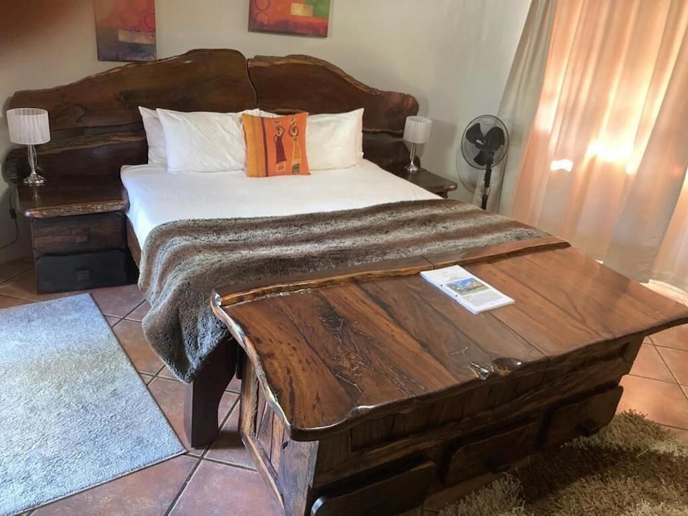 Munati Lodge 2/24