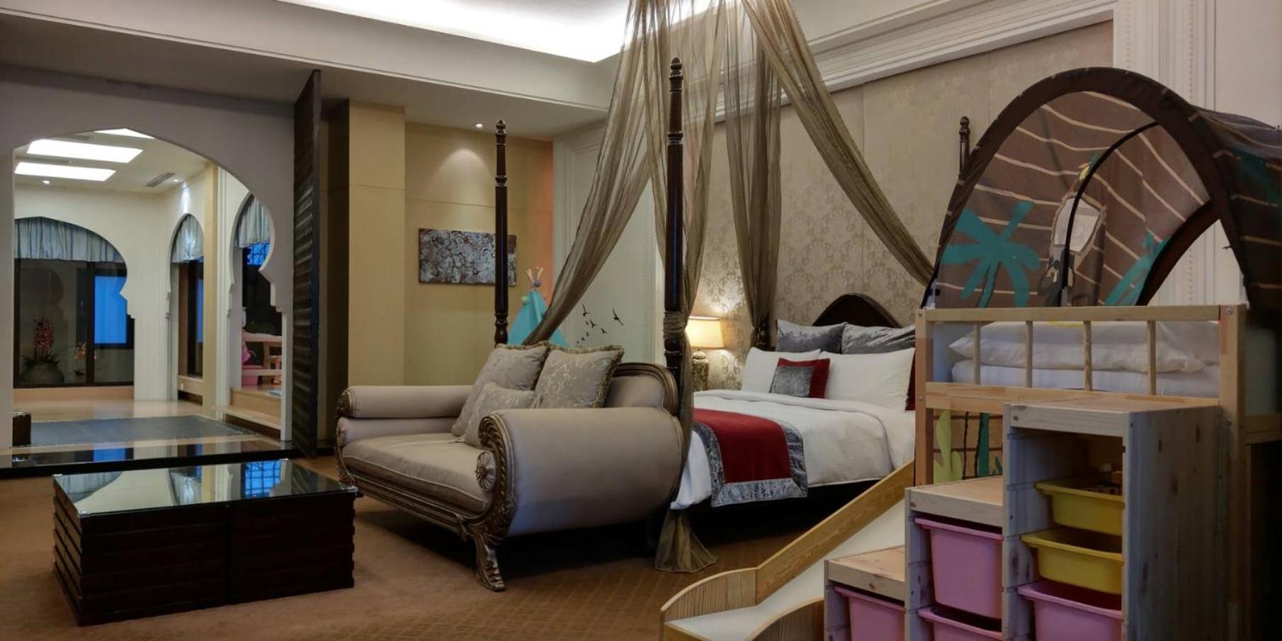 Family, King Bed