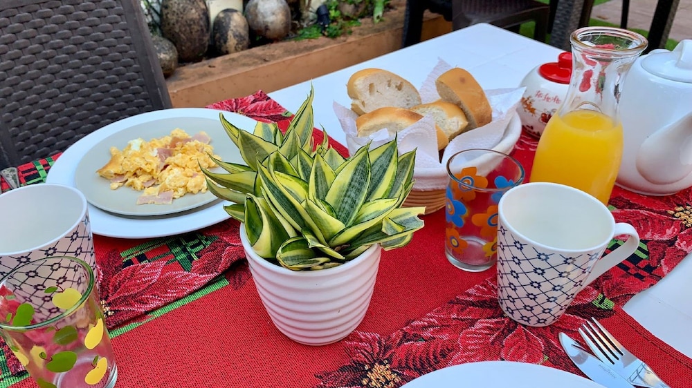 MANAYA BED & BREAKFAST 62/74