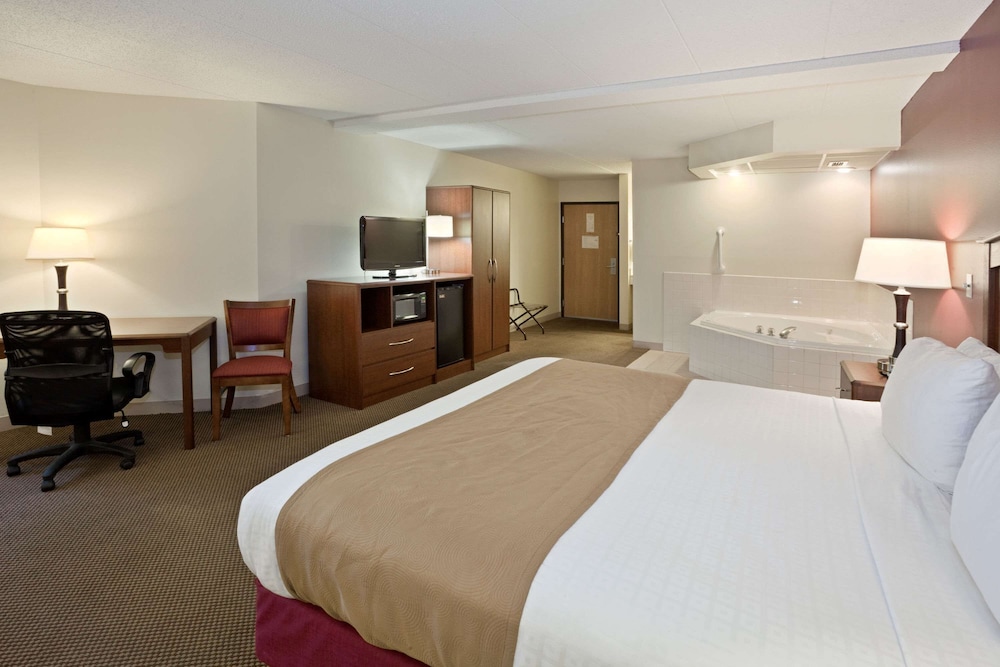 Americinn By Wyndham Mitchell 6/36