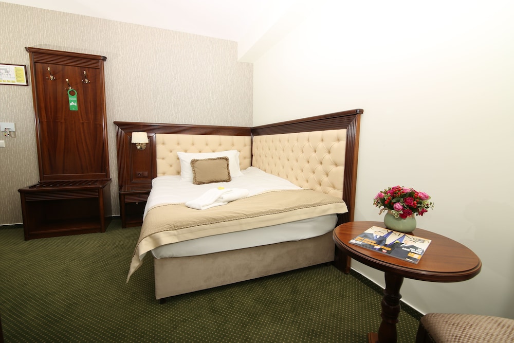Hotel Carmen 10/32