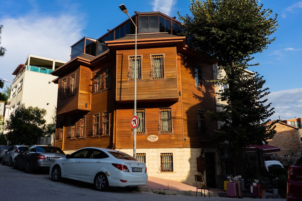Atam Suites Apart 2/50