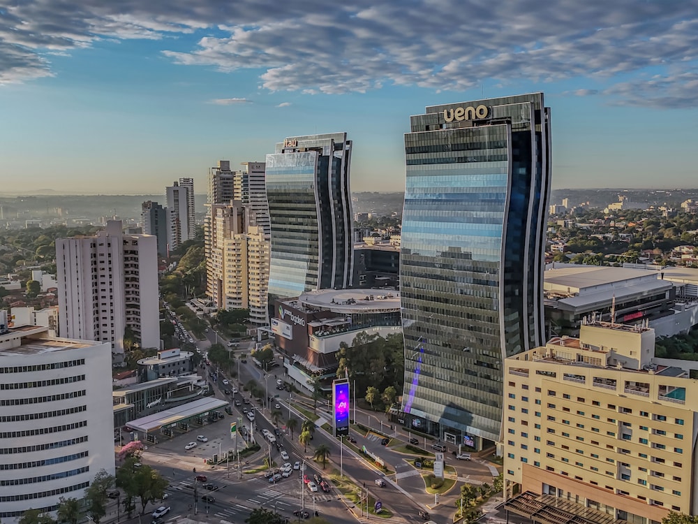 Paseo La Galeria Hotel & Suites 44/49