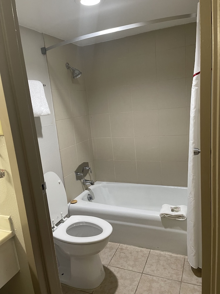 Red Roof Inn Clearfield 18/39