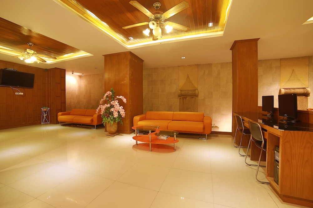 Lotus Hotel Patong 10/59