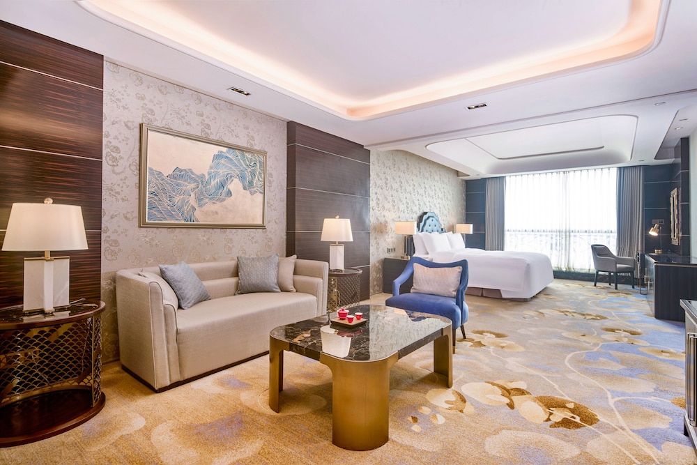 Chateau Star River Guangzhou Hotel 48/74