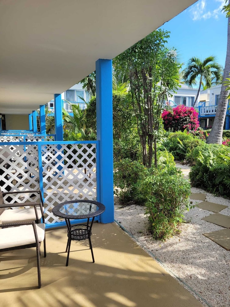 Sibonne Beach Hotel 46/62