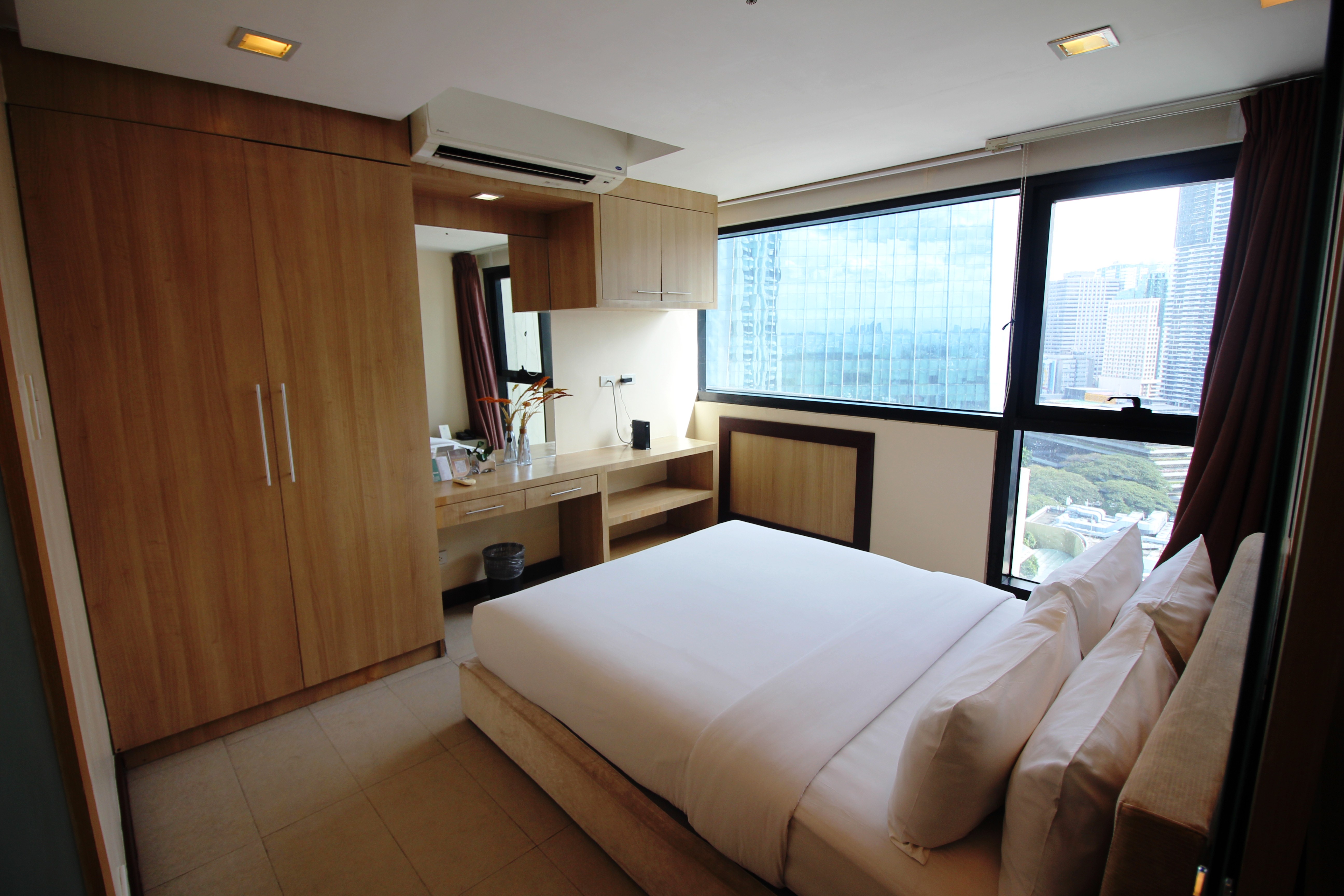 ONE BEDROOM EXECUTIVE SUITE