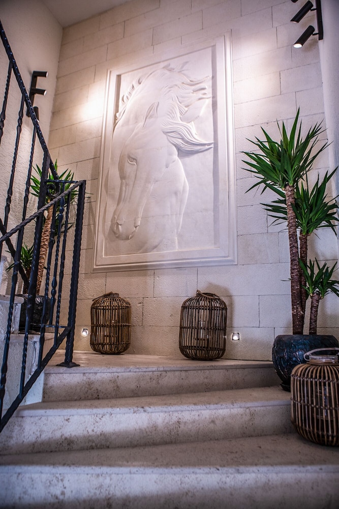 Hay Hotel - Adult Only 8/48