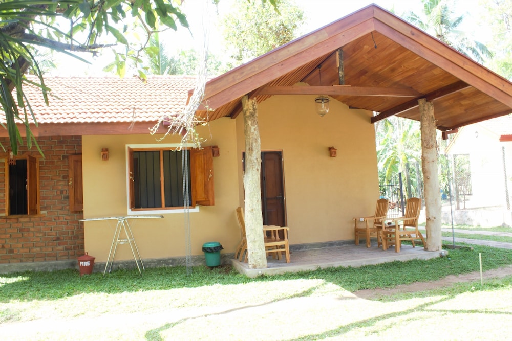 Villa Shade 2/50
