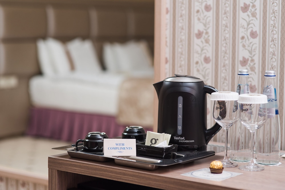 Flowers Hotel 28/70