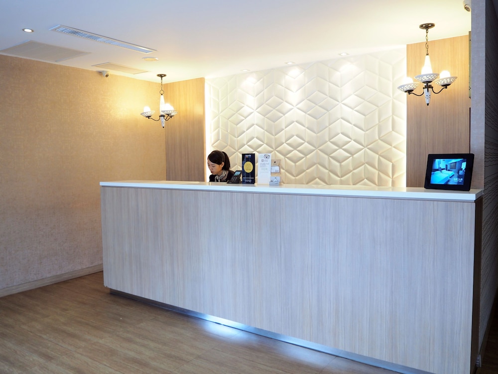 The Riverside Hotel Hengchun 10/60