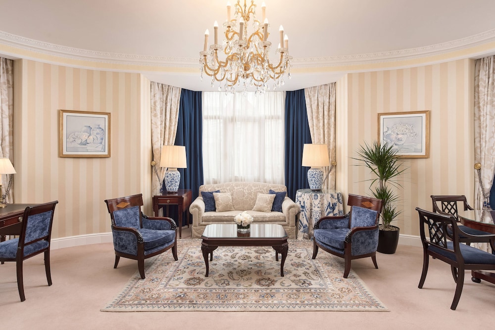 The Palace, A Luxury Collection Hotel 37/42