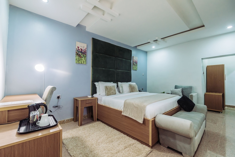 Tranquil Mews Hotel 18/31