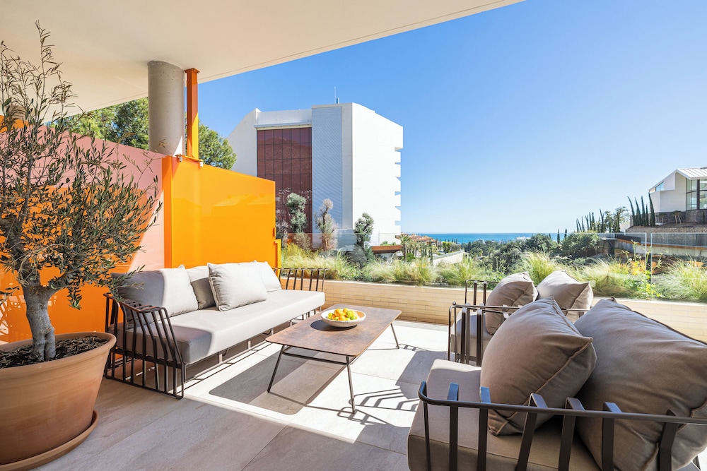 Leiro Residences 14/50