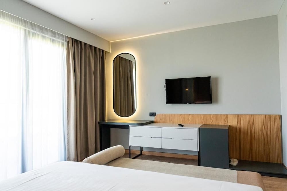 HENRY RESORT & SPA 27/62