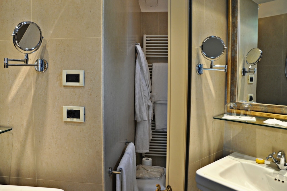 Deluxe, Artist, Suite, Villa, Double Bed
