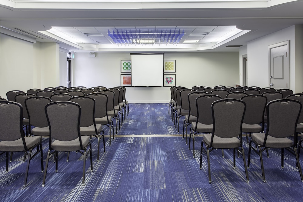 Holiday Inn Express & Suites Mississauga-Toronto Southwest, an IHG Hotel 59/71