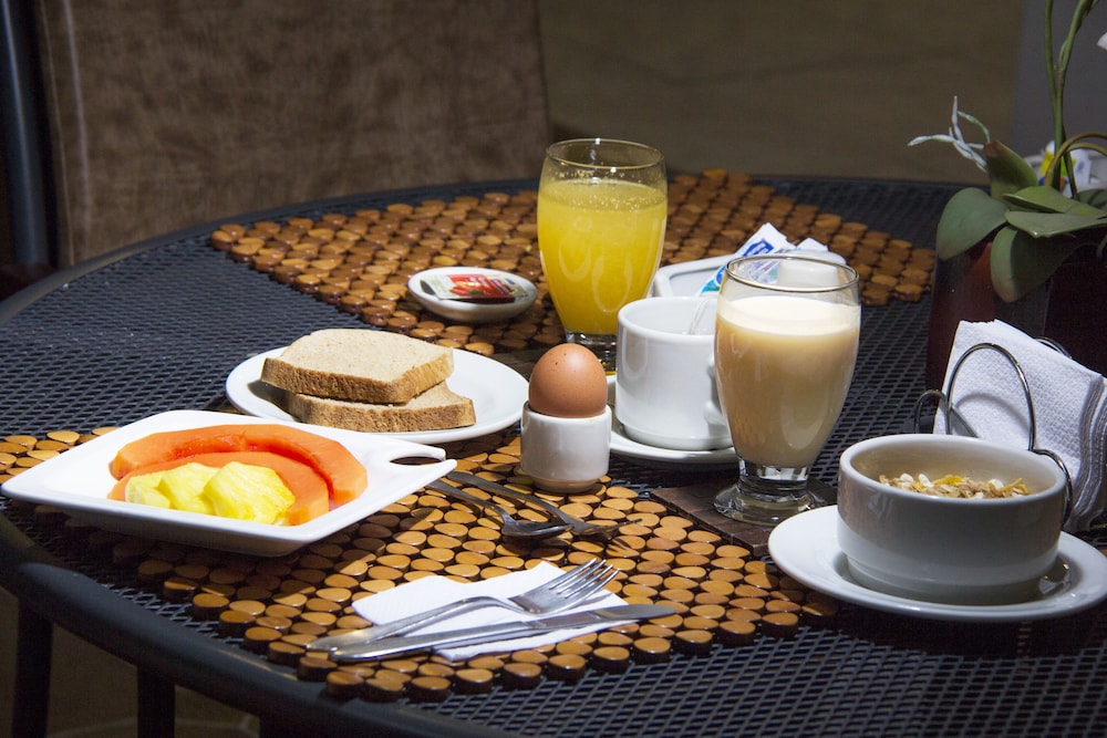 Hotel Karlo 40/50