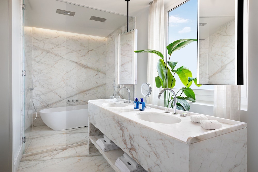 جناح رئاسي بسرير كينج بشرفة بغرفة نوم واحدة، Westin Palace Milan 4/4