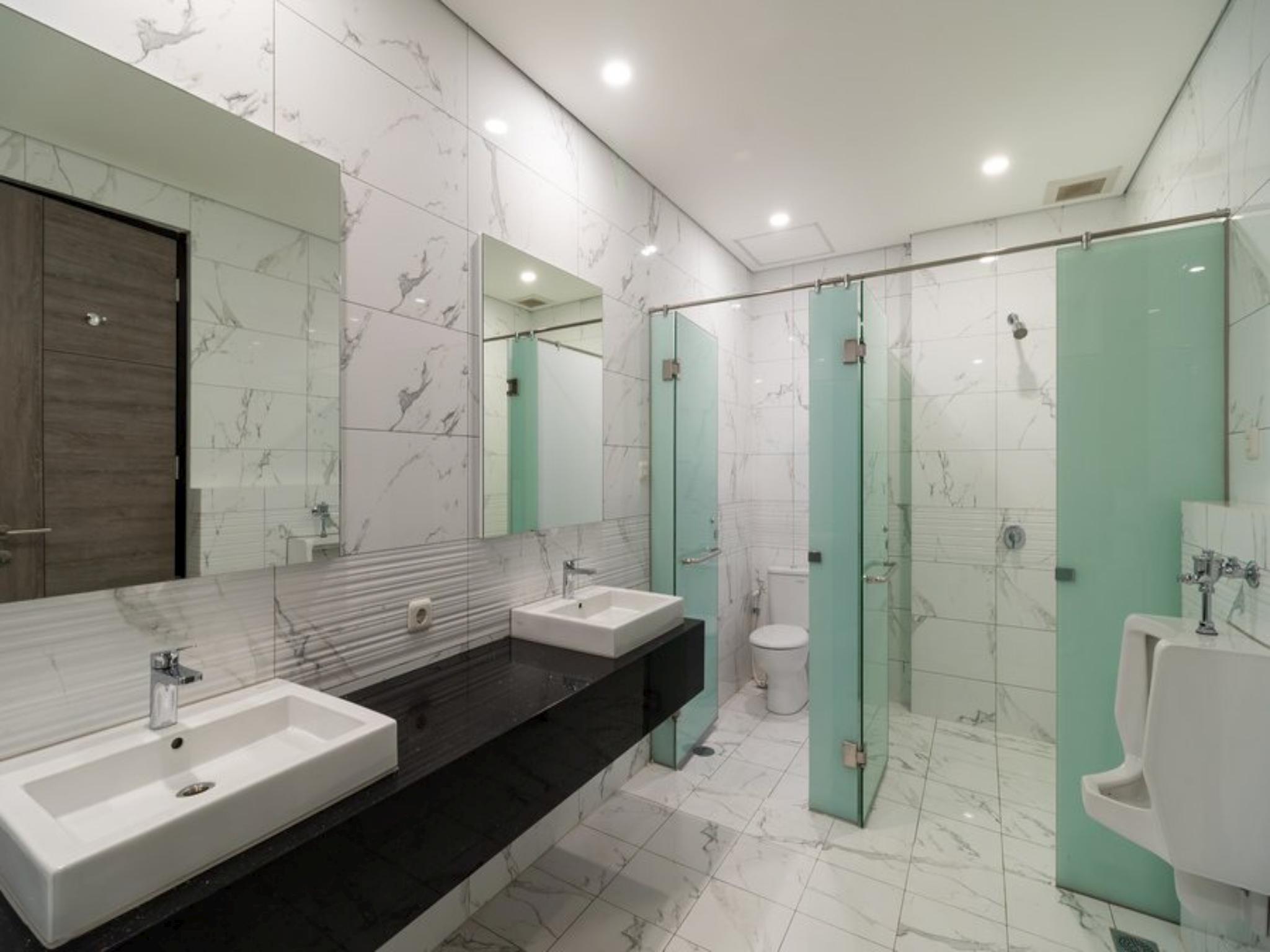 RedDoorz Plus near Senayan City 13/16