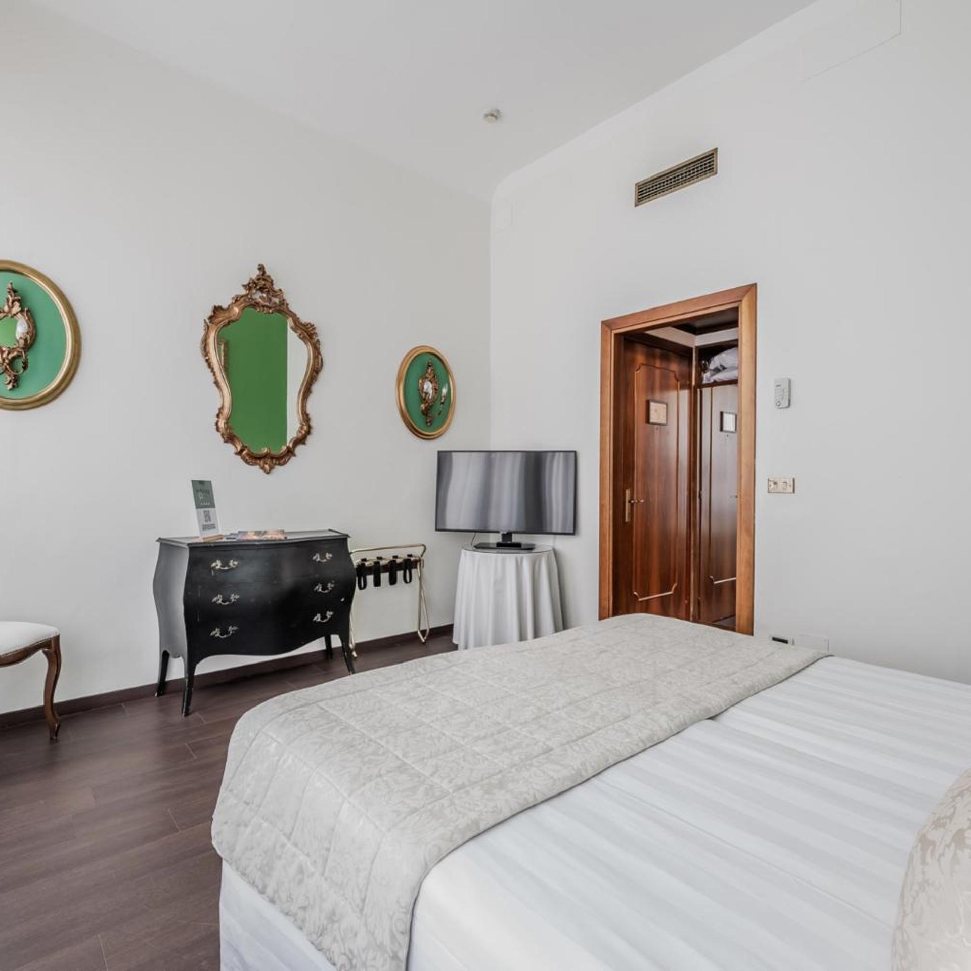 HOTIDAY Room Collection - Venezia Santa Lucia 17/50