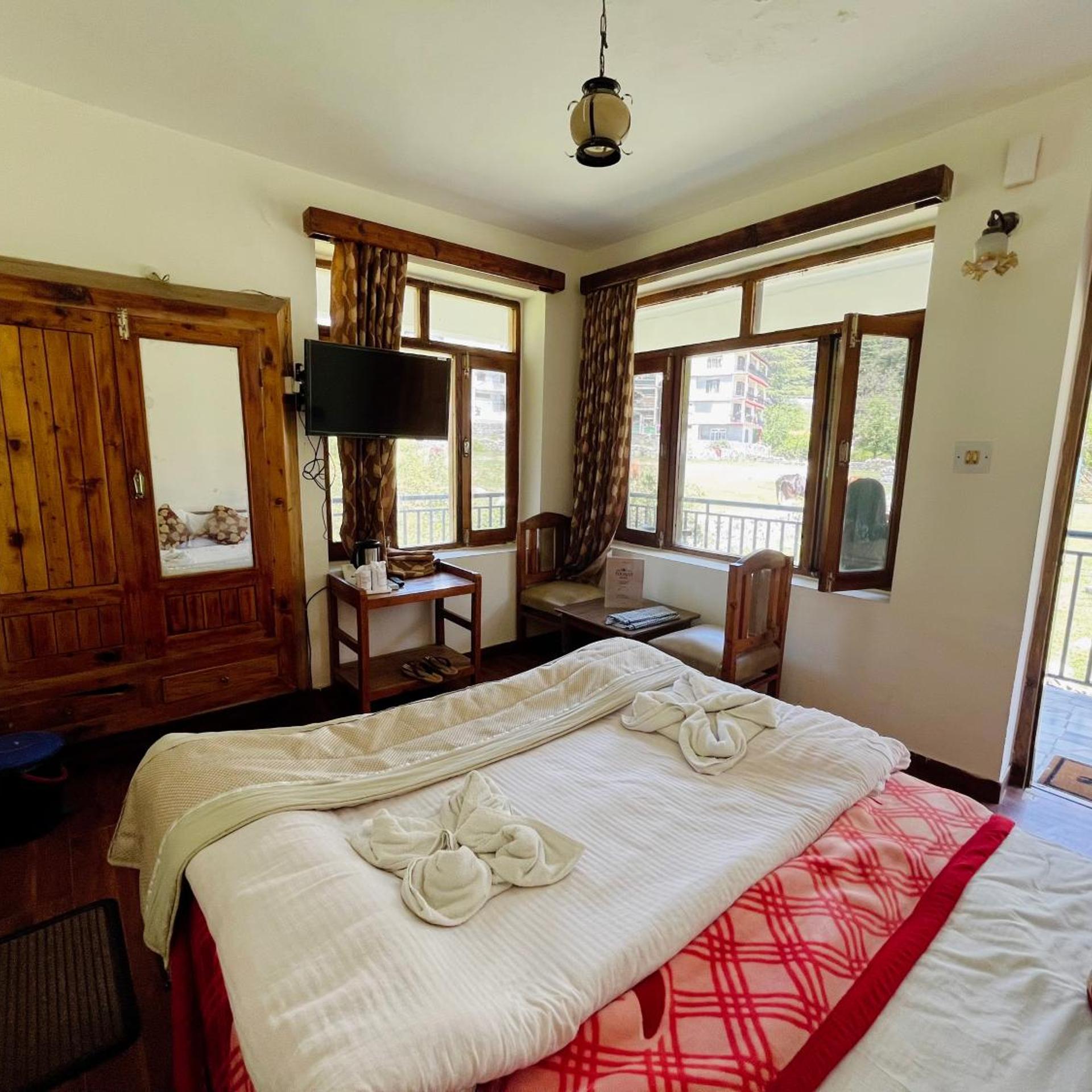 TOURIST HOTEL 20/55