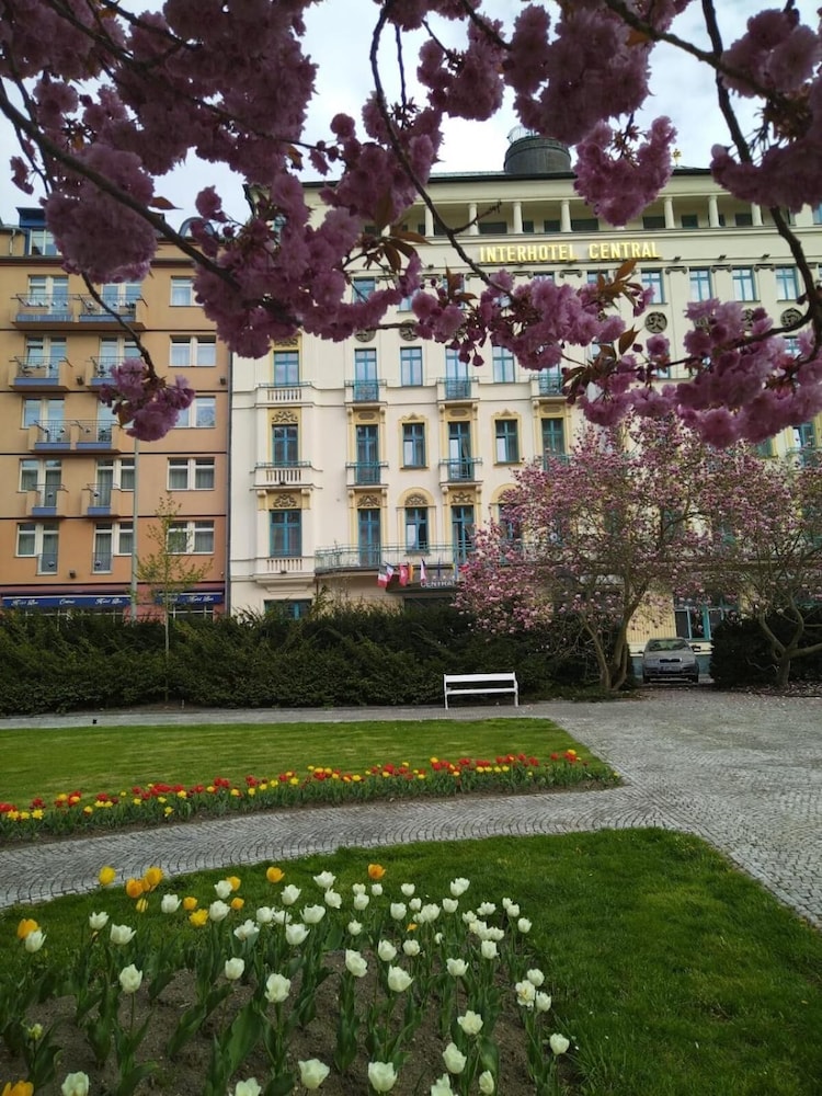 Interhotel Central 2/50