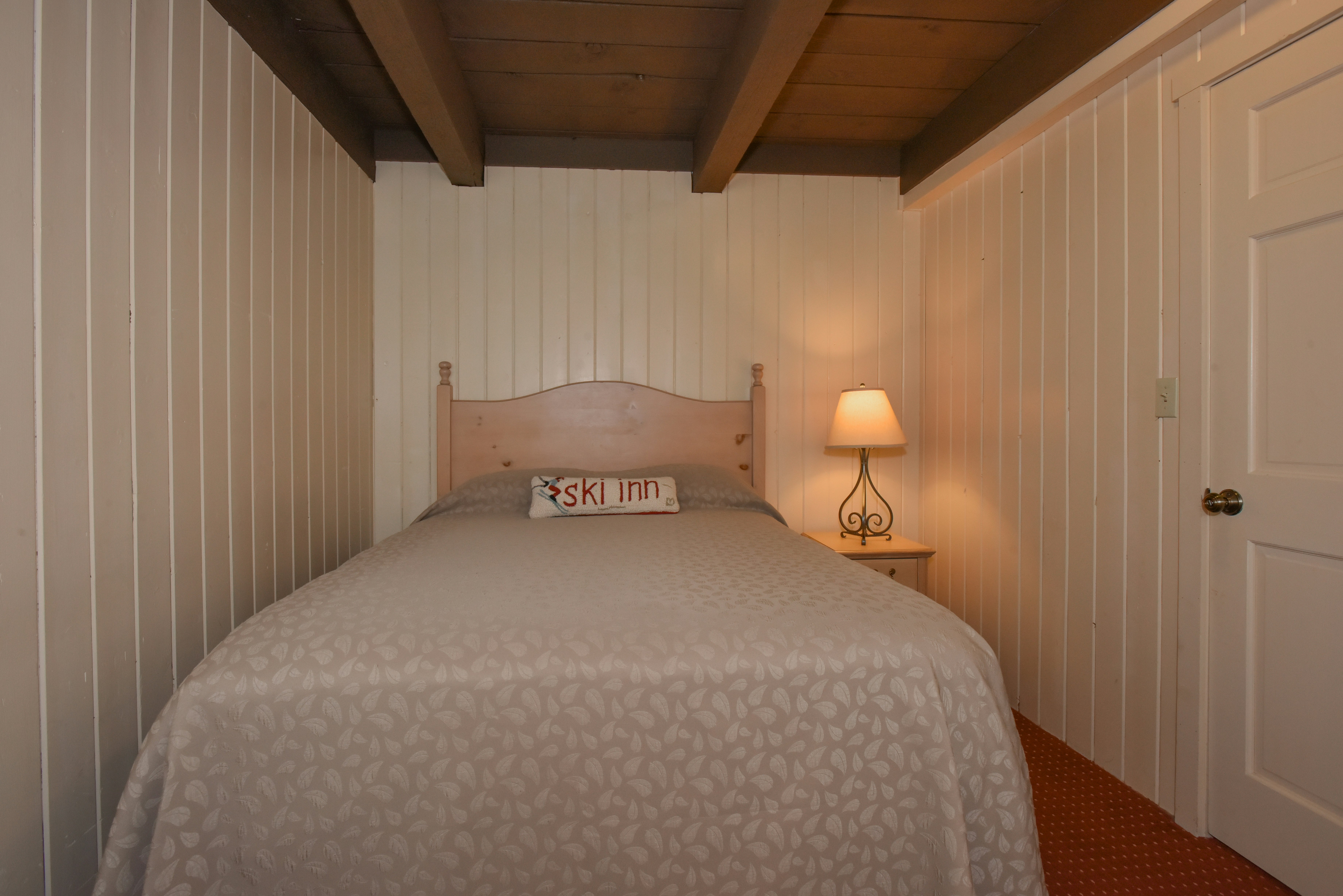 4 Bedrooms, Stone, Chalet