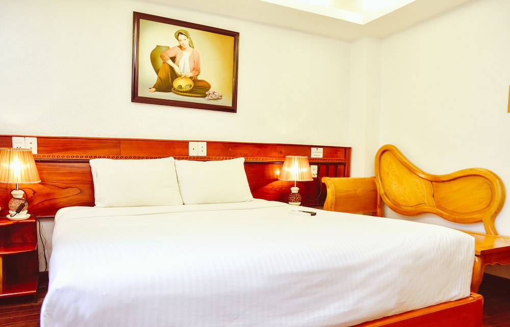 Duc Vuong Hotel 17/86