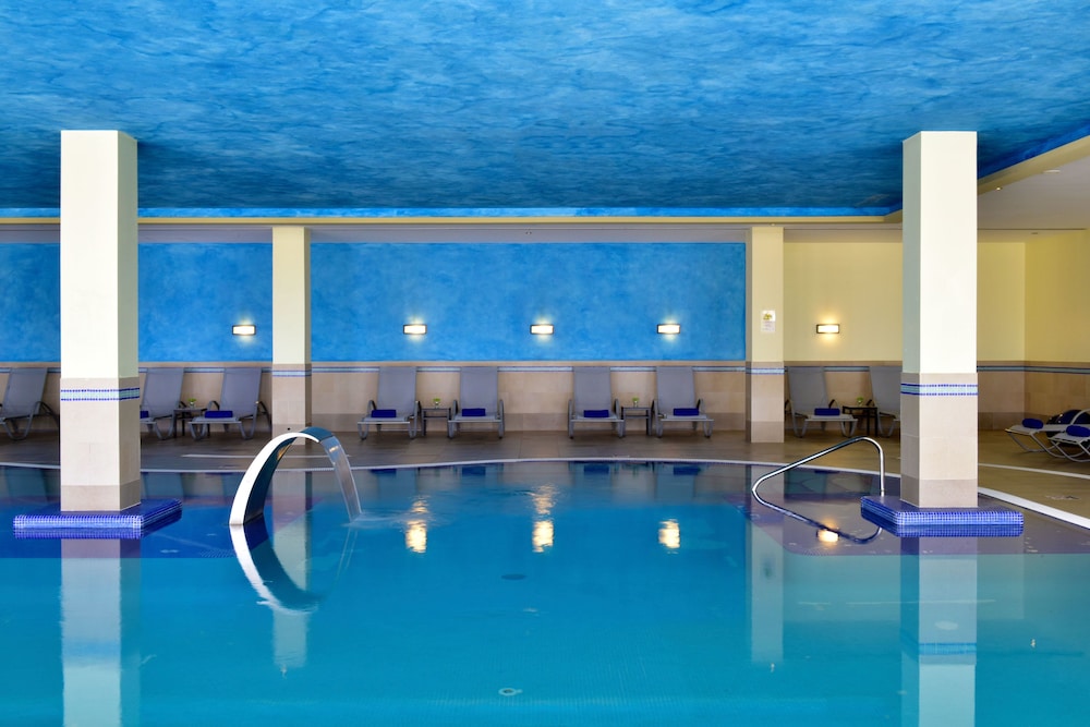 Pestana Viking Beach and Golf Resort 7/83
