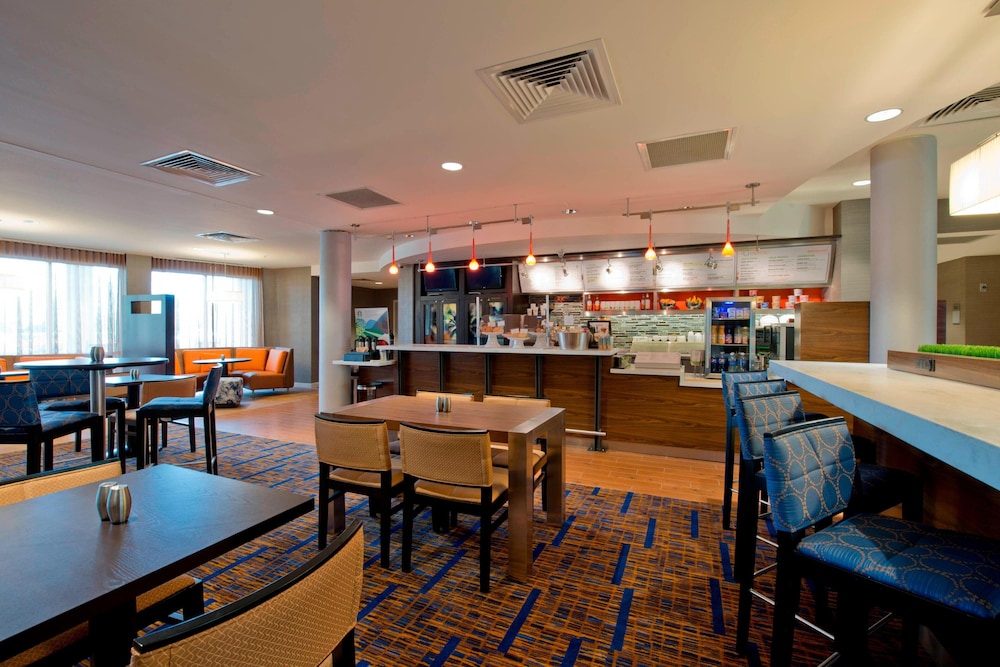 Courtyard by Marriott Jacksonville Flagler Center 36/43