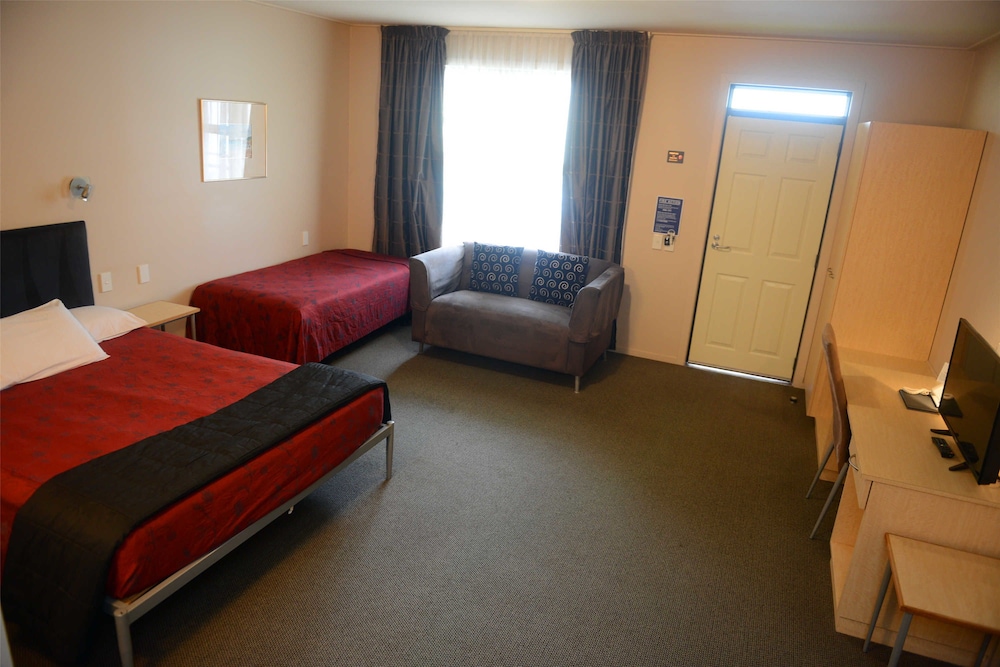 Victoria Court Motor Lodge 24/60
