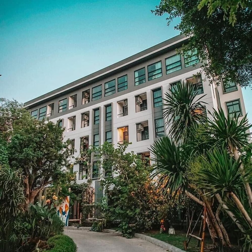 Bangkok Oasis Hotel 4/50