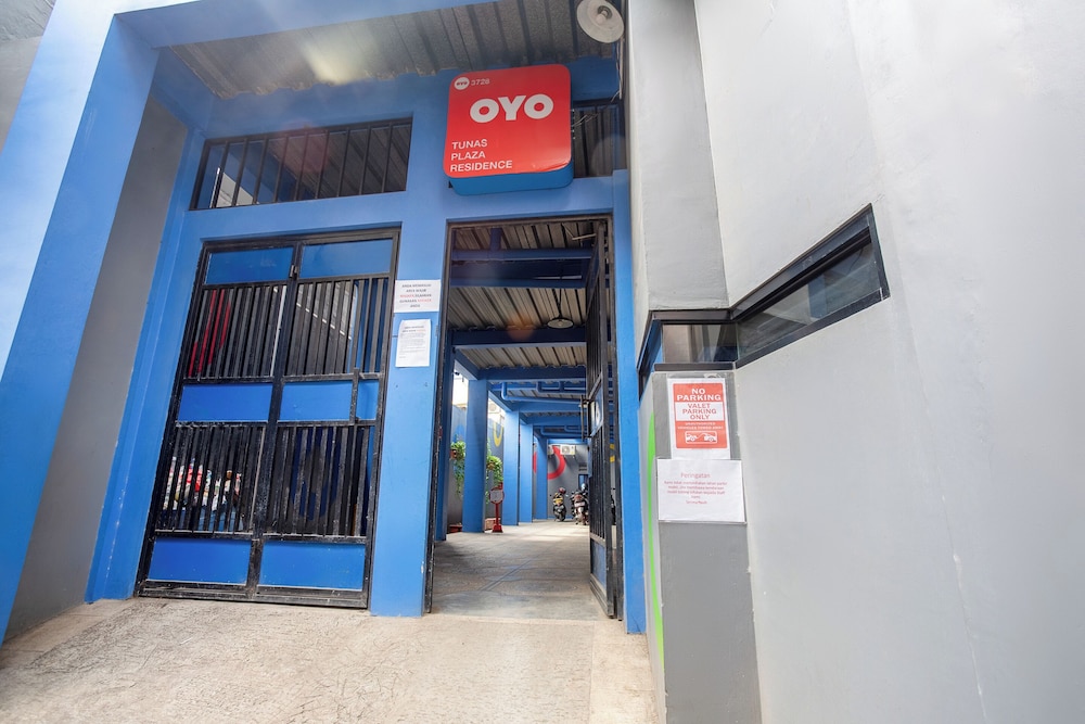 OYO 3728 Tunas Plaza Residence 21/24
