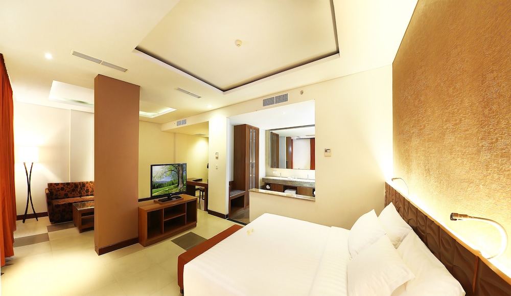 SUITE, DOUBLE BED